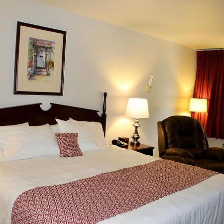 The Chalet Motel Mequon Ngoại thất bức ảnh