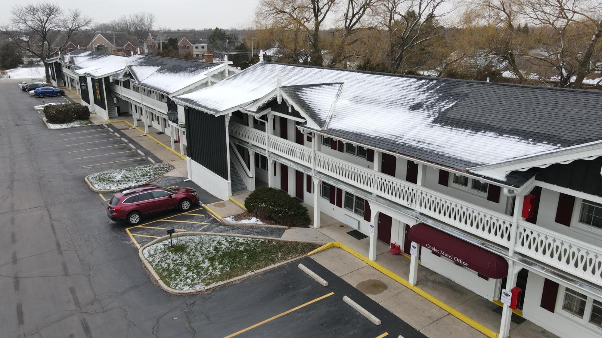 The Chalet Motel Mequon Ngoại thất bức ảnh