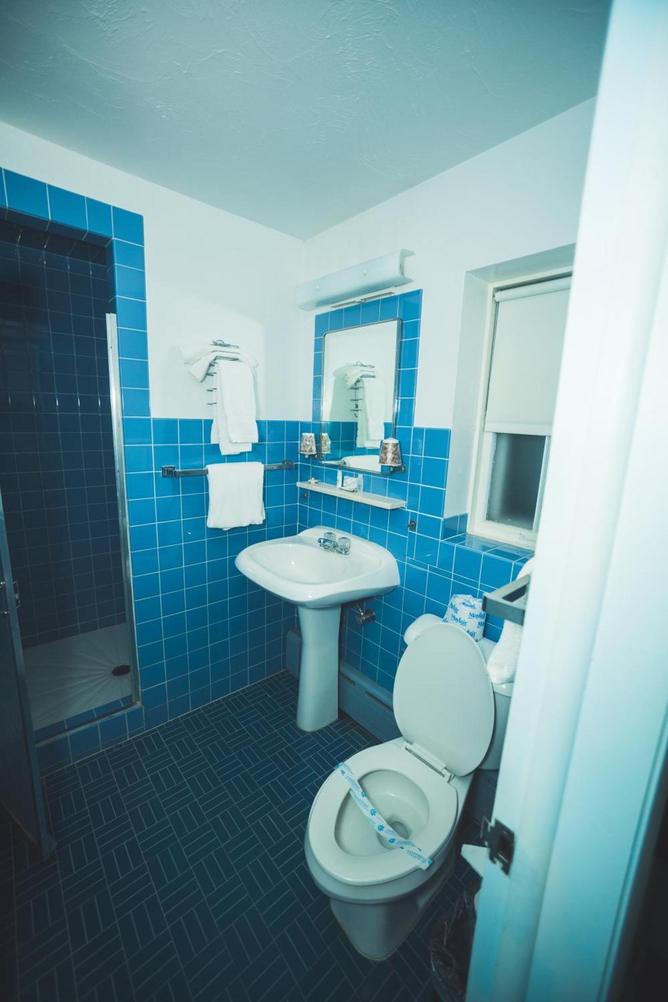 The Chalet Motel Mequon Ngoại thất bức ảnh
