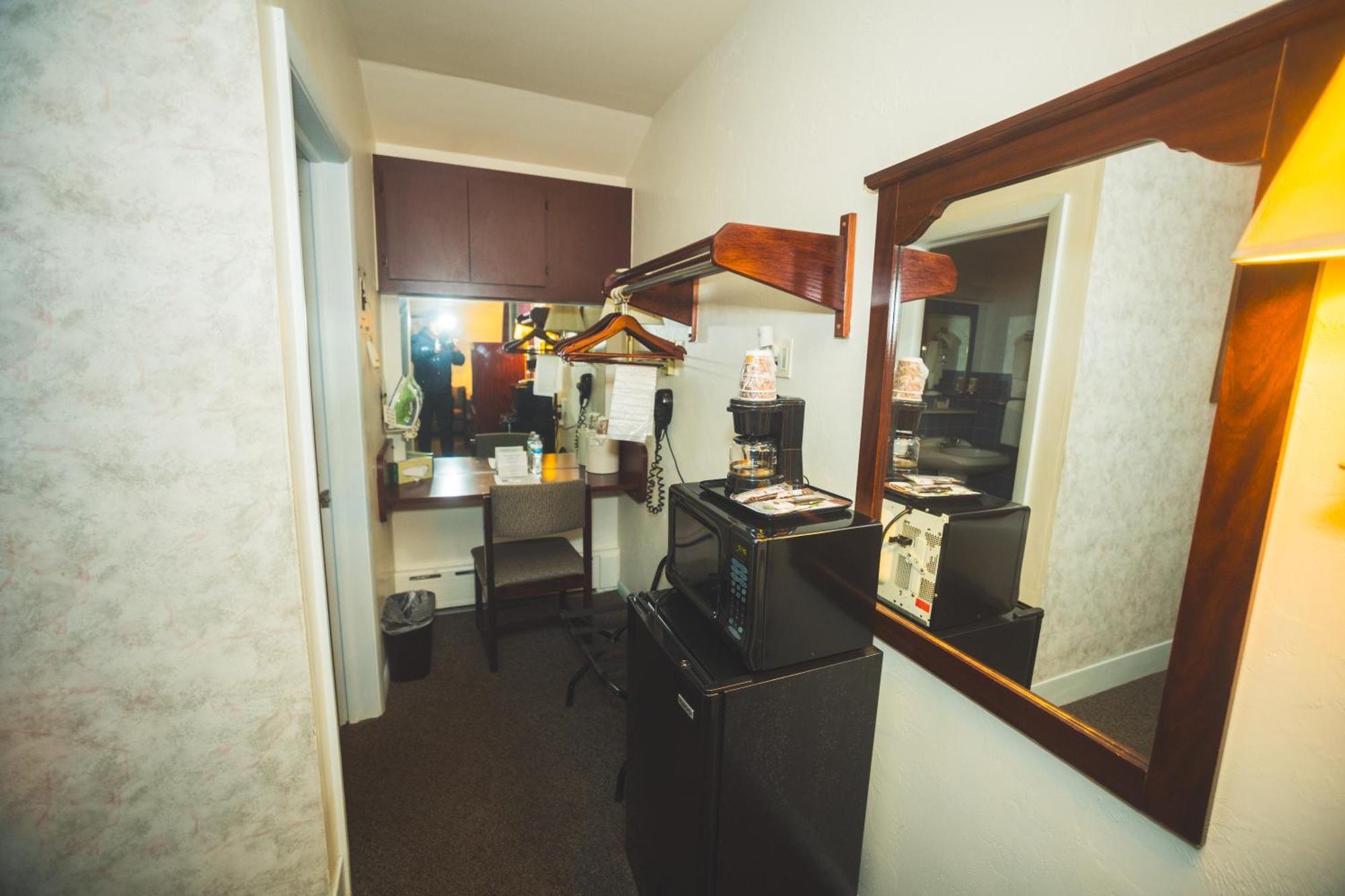 The Chalet Motel Mequon Ngoại thất bức ảnh