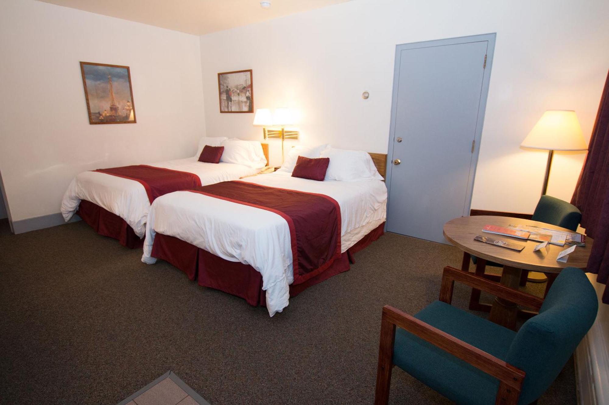 The Chalet Motel Mequon Ngoại thất bức ảnh