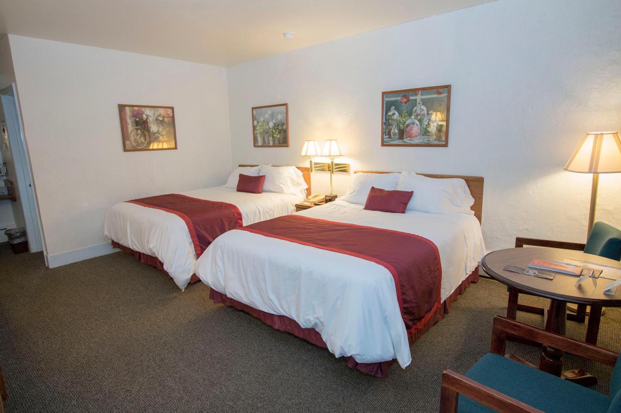 The Chalet Motel Mequon Ngoại thất bức ảnh