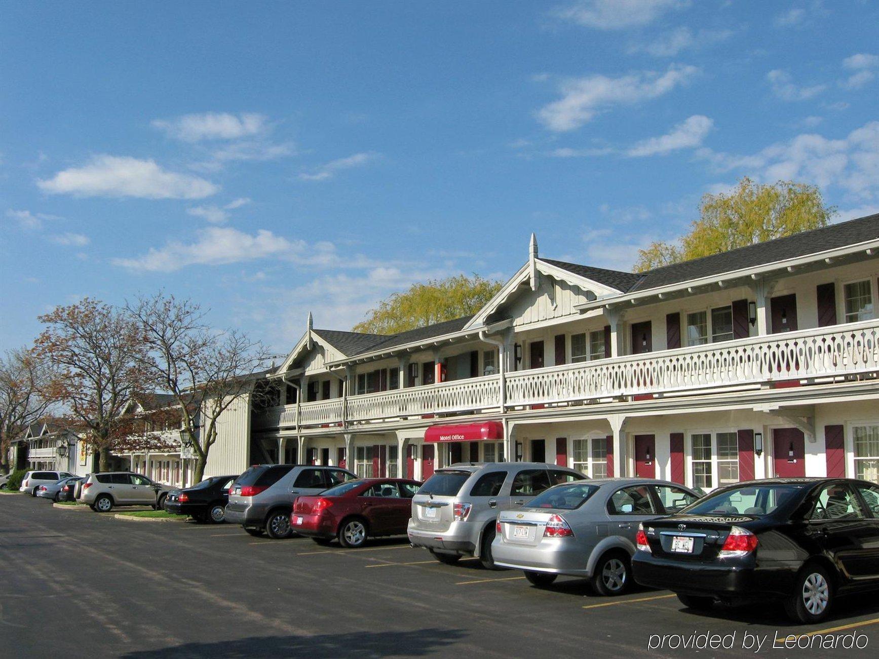 The Chalet Motel Mequon Ngoại thất bức ảnh