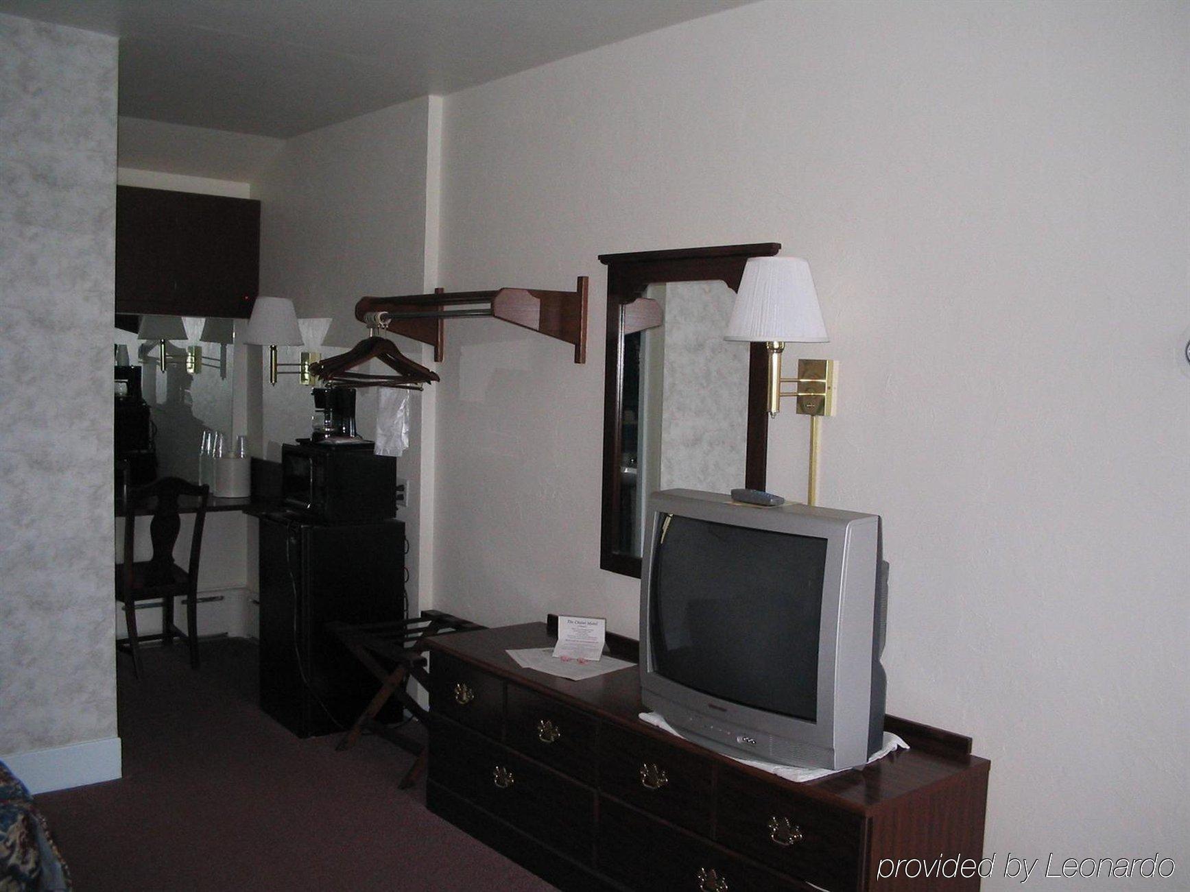 The Chalet Motel Mequon Ngoại thất bức ảnh