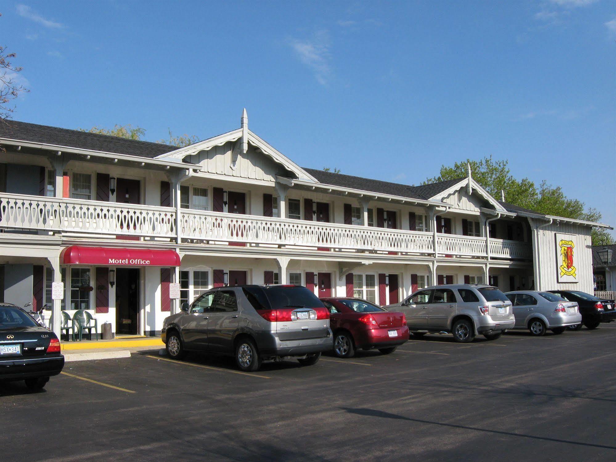 The Chalet Motel Mequon Ngoại thất bức ảnh